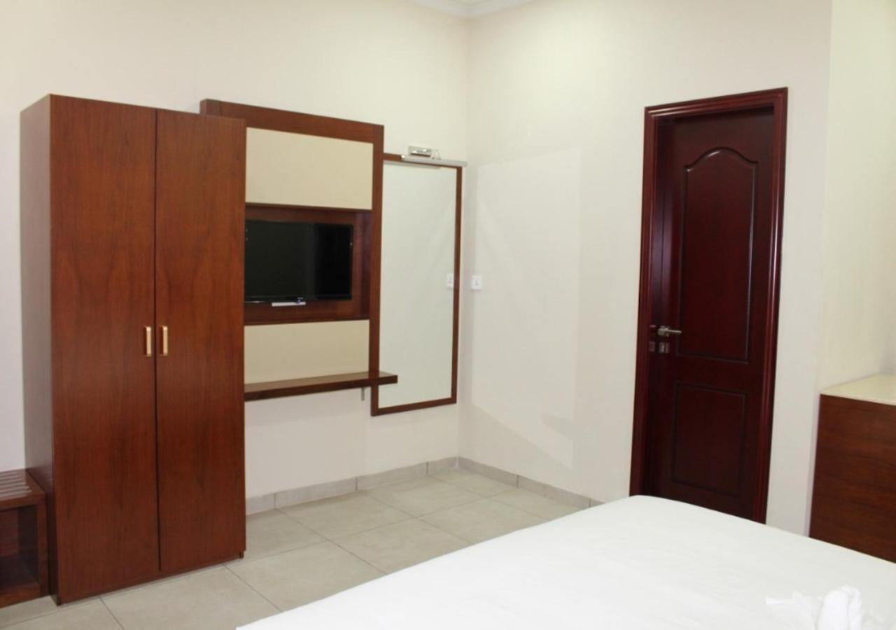 Ixoras Hotel Kinszasa Zewnętrze zdjęcie