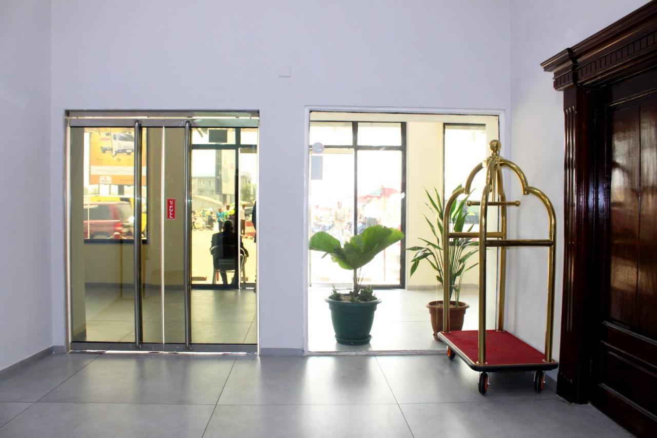 Ixoras Hotel Kinszasa Zewnętrze zdjęcie