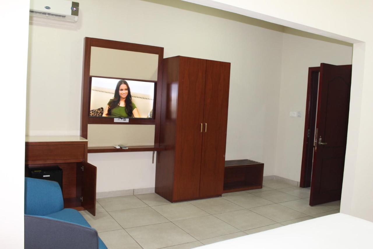 Ixoras Hotel Kinszasa Zewnętrze zdjęcie