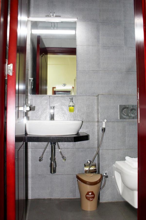 Ixoras Hotel Kinszasa Zewnętrze zdjęcie
