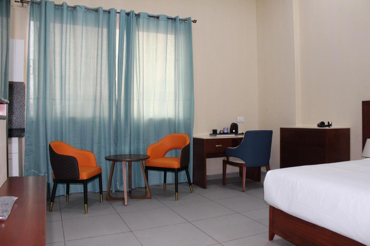 Ixoras Hotel Kinszasa Zewnętrze zdjęcie