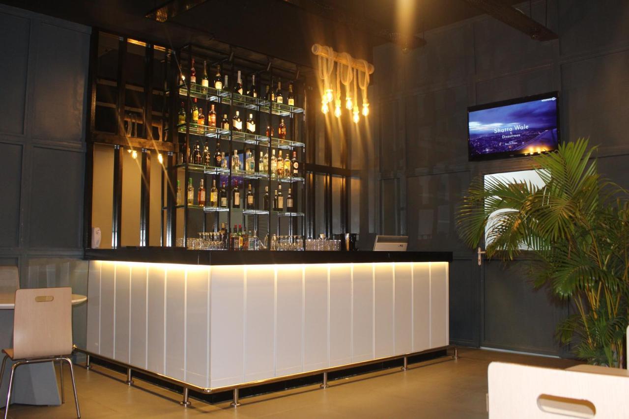Ixoras Hotel Kinszasa Zewnętrze zdjęcie